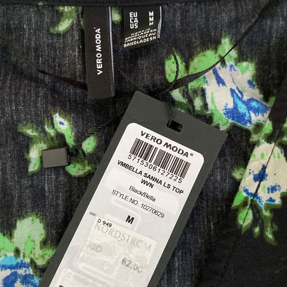 NWT Nordstrom VERO MODA Bella Sanna Floral
Print Cotton Blouse Size Medium - Picture 8 of 10